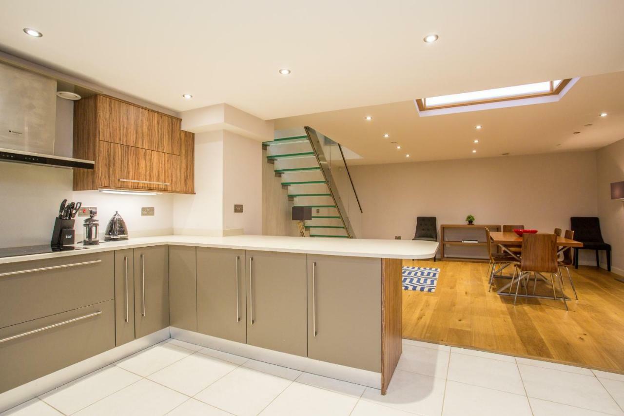 The Escalier Mews - Bright 3Bdr Home London Bagian luar foto