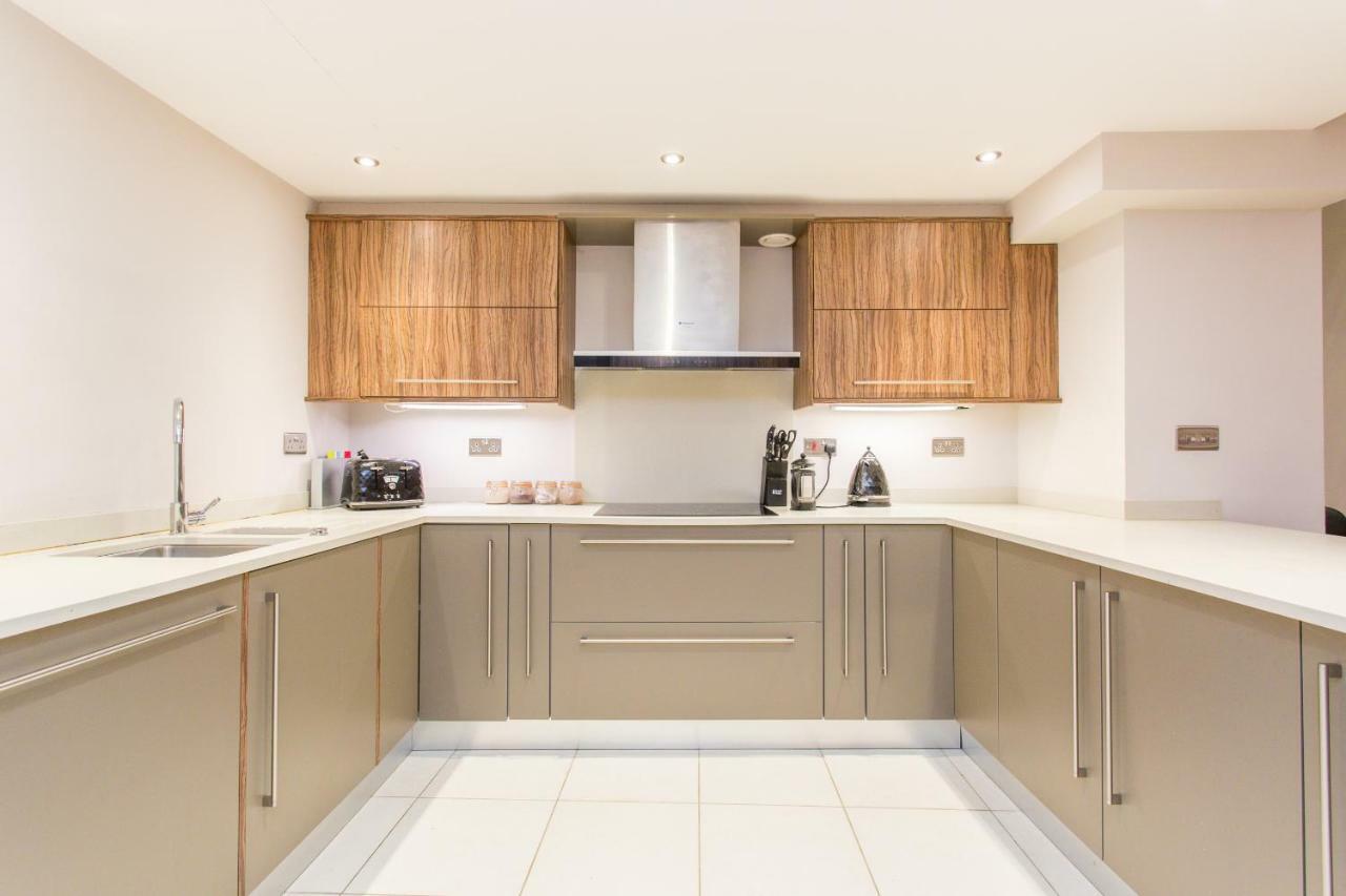The Escalier Mews - Bright 3Bdr Home London Bagian luar foto